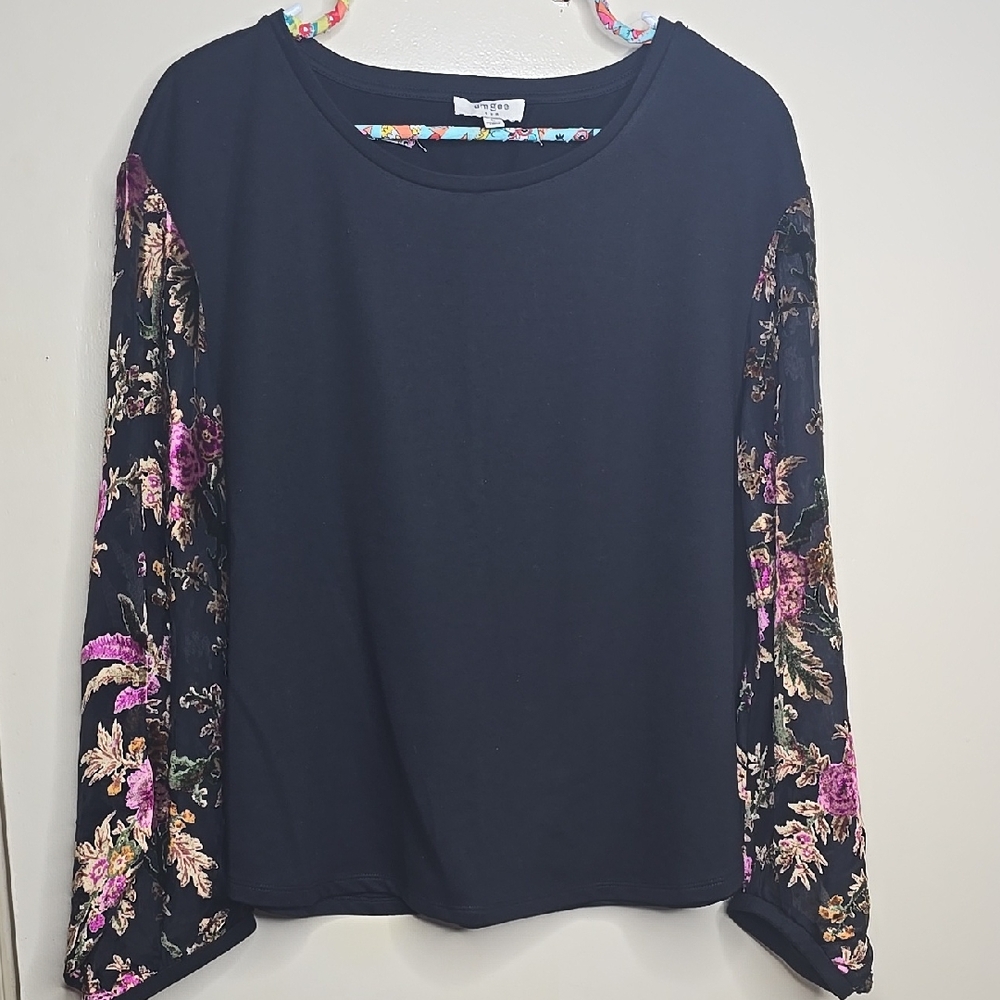 Umgee Black and Pink Boxy Blouse with Floral Sleeves - Picture 1 of 6